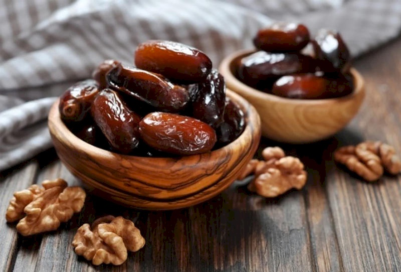 هذا ما يحدث لجسمك اذا تناولت التمر يوميا