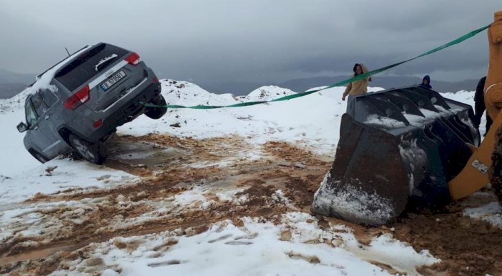 العاصفة "لولو" تضرب لبنان