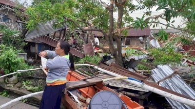 عشرات القتلى في إعصار "عيد الميلاد" بالفلبين