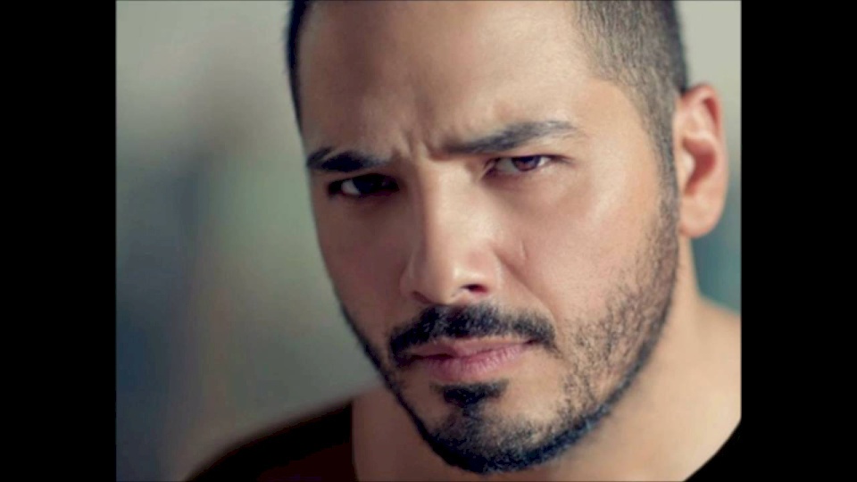 زوجة رامي عياش تكشف حقيقته بنشرها صورة دون علمه