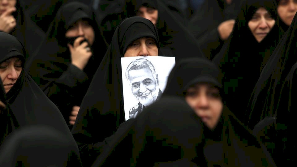 "اسرائيل" ترفع حالة التأهب وابنة سليماني تهدد بعد قتل والدها
