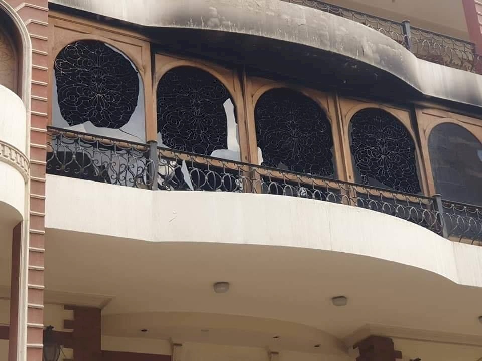 صور: حريق في "فيلا" الفنان ايهاب توفيق ووفاة والده
