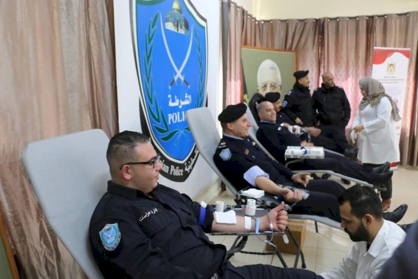 الشرطة تتبرع بدمها لمرضى السرطان