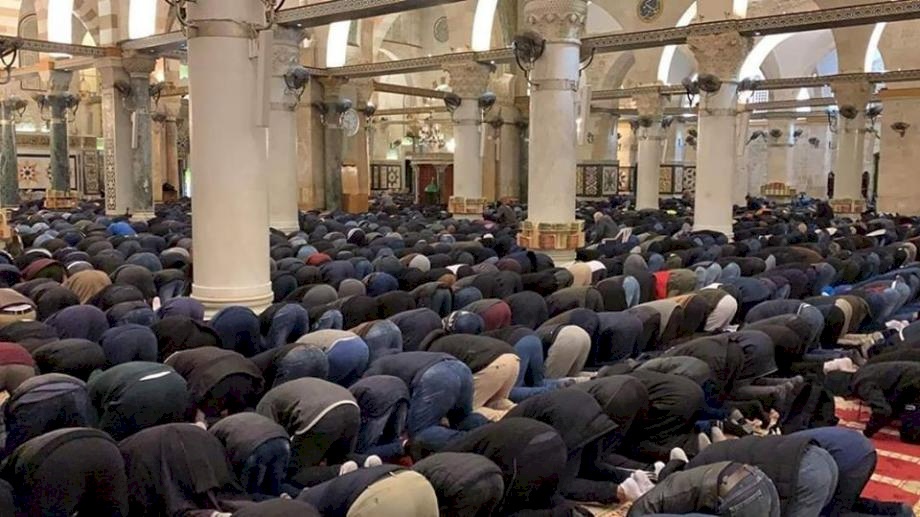 "فجر الأمل" في المسجد الاقصى