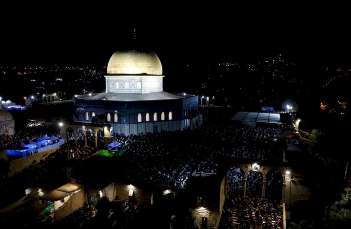المساجد الفلسطينية تصدح بسورة "الفاضحة" بعد إعلان ترامب