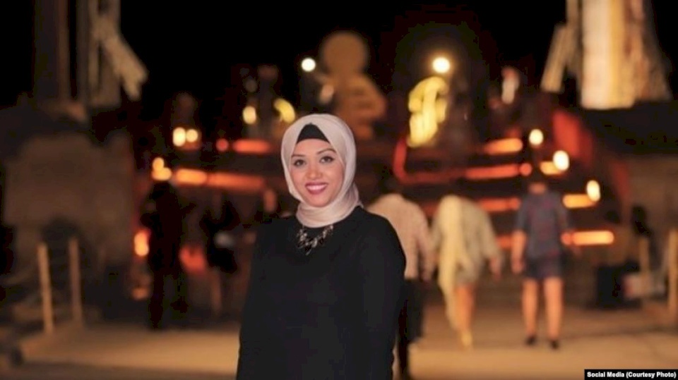 العثور على الصحفية المصرية رحاب بدر مشنوقة داخل منزلها