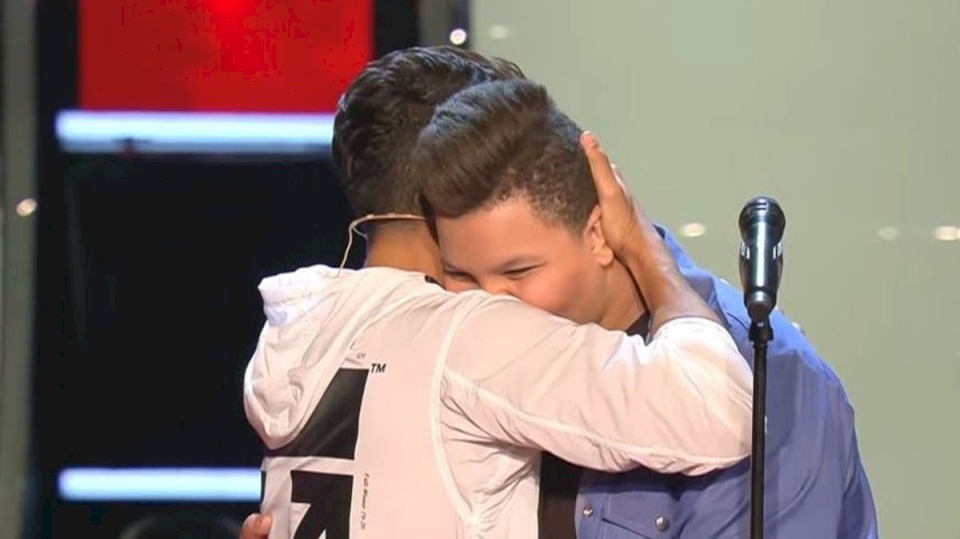 فيديو: أهدى صديقه الذي انتحر بسبب التنمر هذه الأغنية في "ذا فويس كيدز"