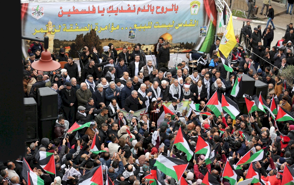العالول: لم نتلق ردًا من حماس حول الذهاب الى غزة