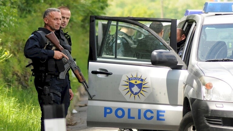 كوسوفو.. شرطية تقتل والديها وشقيقيها وتنتحر