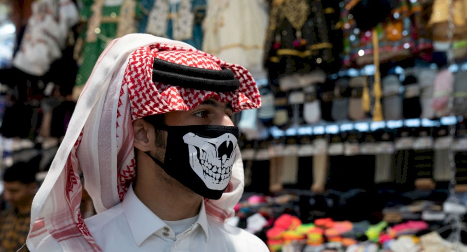 خبير: لا ينبغي استخدام الكمامات للتحصن ضد كورونا