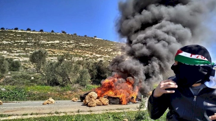 بيتا تتصدى للمستوطنين 