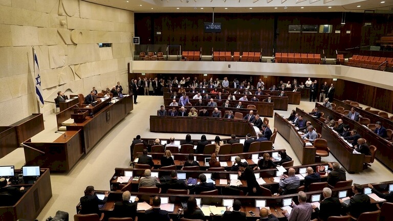 إيمان ياسين.. أول محجبة قد تدخل الكنيست الإسرائيلي