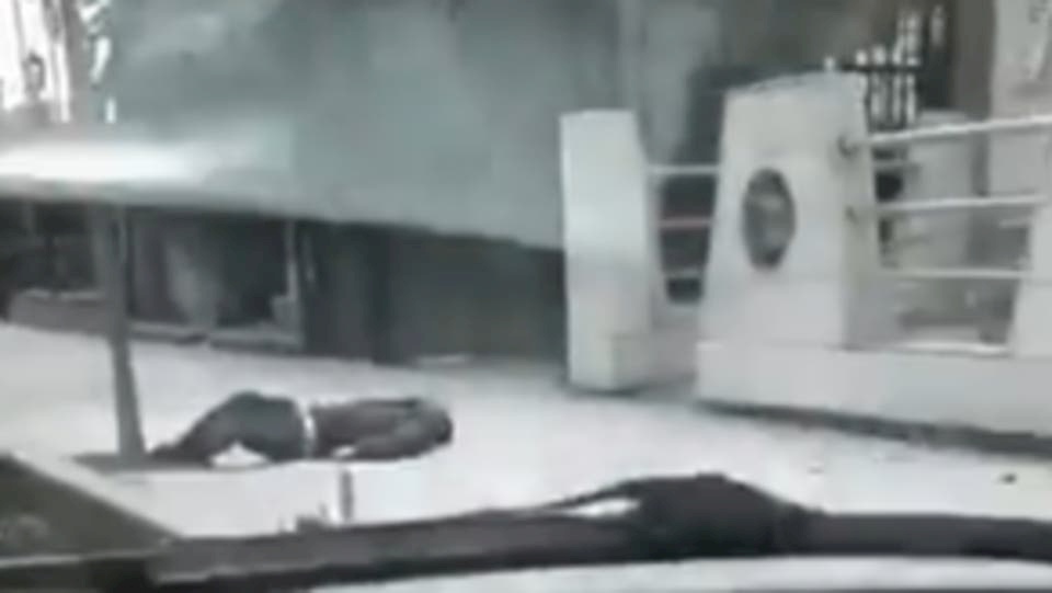 جثث مبعثرة في الشوارع..اليكم ما فعله كورونا بالإيرانيين!