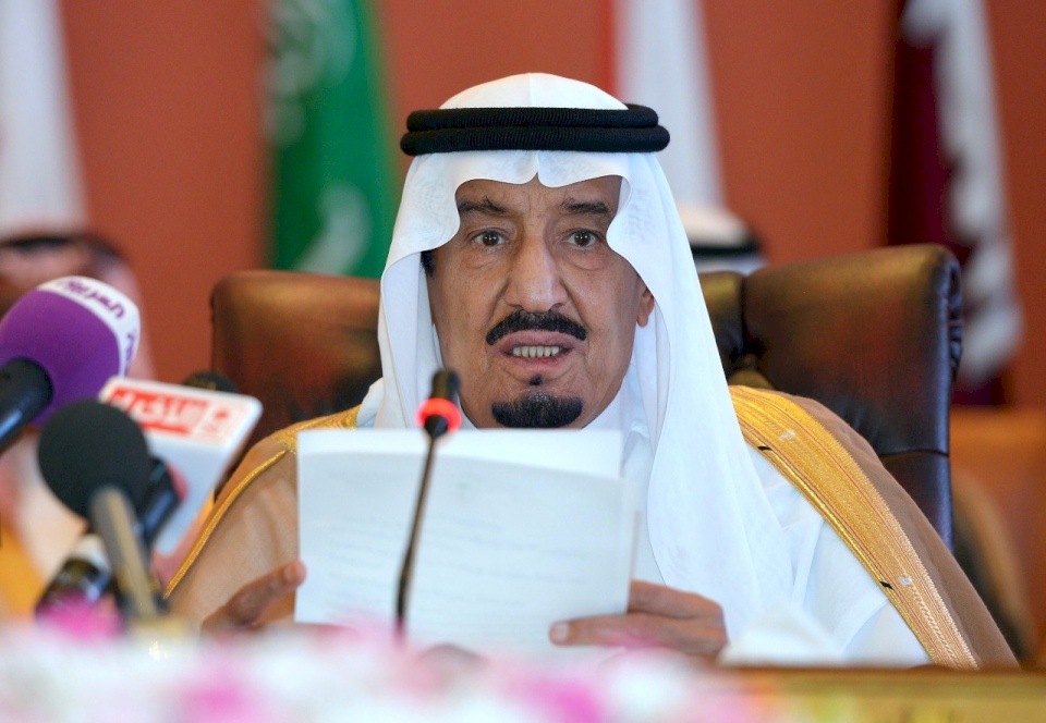 ملك السعودية لشعبه: المرحلة المقبلة ستكون أكثر صعوبة
