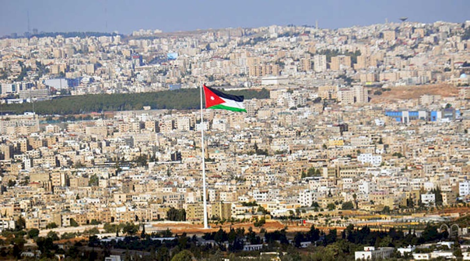 الأردن يعلن حظر التنقل حتى إشعار آخر