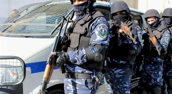 لعدم الالتزام بتعليمات الطوارئ..القبض على 8 أشخاص وحجز 3 مركبات في طولكرم