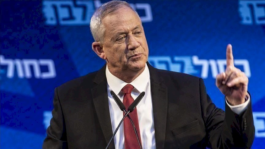 غانتس يطالب بوقف نقل اللقاحات إلى فلسطين