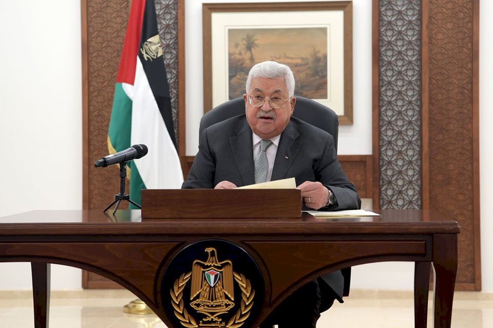 الرئيس عباس يوجه رسالة للعُمال والأسرى المحررين