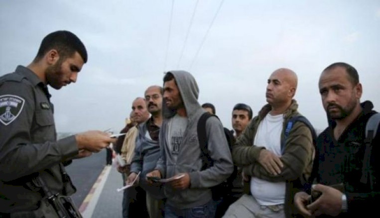 بينت يُقرر ابقاء عشرات آلاف العمال الفلسطينيين في مدن الداخل المحتل خلال عيد 'الفصح'