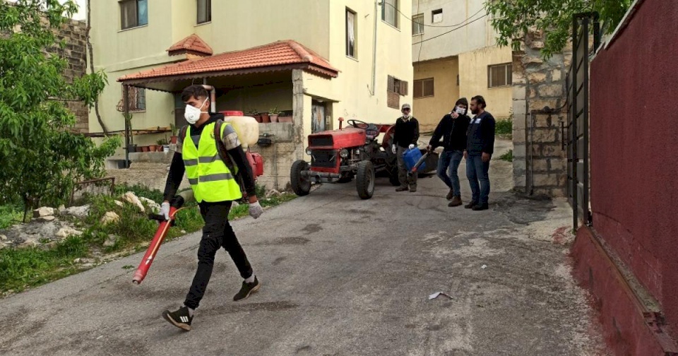 طعن شابين من لجنة الطوارئ في النبي صالح واصابتهما بجروح