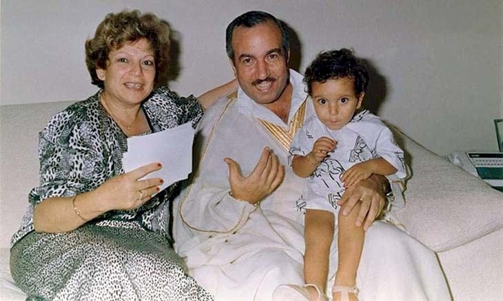 كان يمكن أن يكون كاتبا أو شاعرا