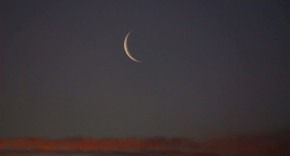 مصر تعلن بداية رمضان الجمعة والسعودية تدعو لتحري الهلال غداً