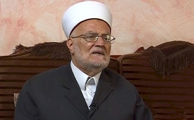 بعد تصريحاته .. الاحتلال يقتحم منزل خطيب المسجد الأقصى