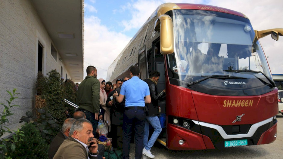 اللجنة العليا لقطاع النقل تناشد الرئيس محمود عباس