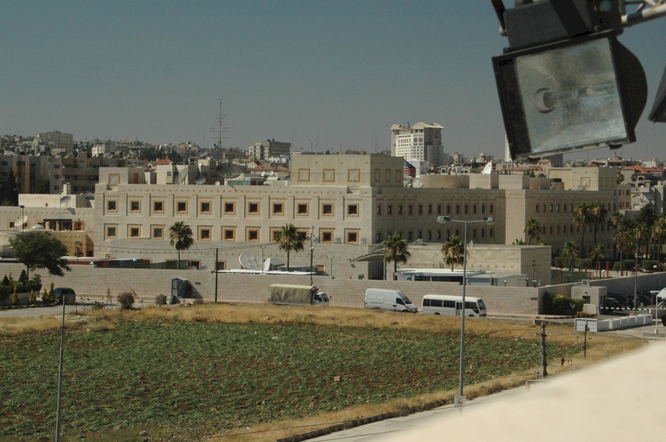إطلاق نار بالخطأ على السفارة الأمريكية بالأردن