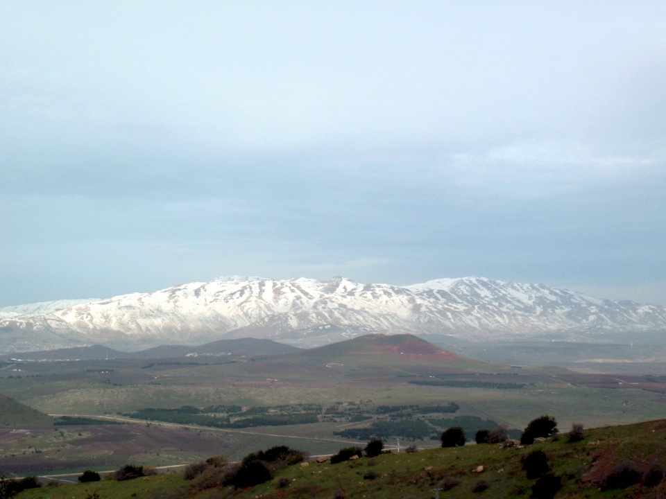فيديو| الأردنيون يستطيعون الآن رؤية جبلي الشيخ والعرب في سوريا من قلب عمان