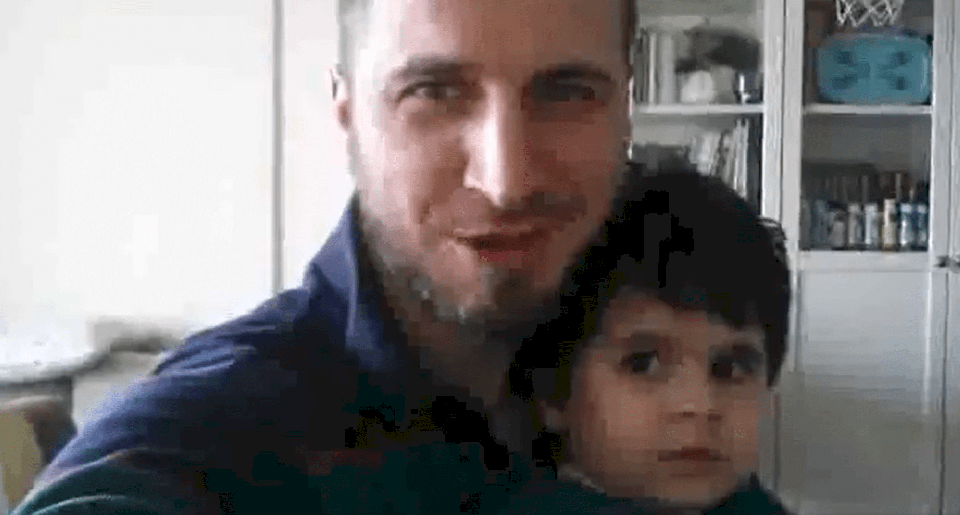 فيديو| لاعب كرة تركي يخنق طفله بيديه حتى الموت!