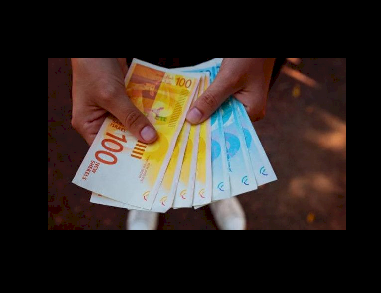 تفاصيل صرف الدفعة الأولى من مساعدات صندوق "وقفة عز" للعائلات المتضررة