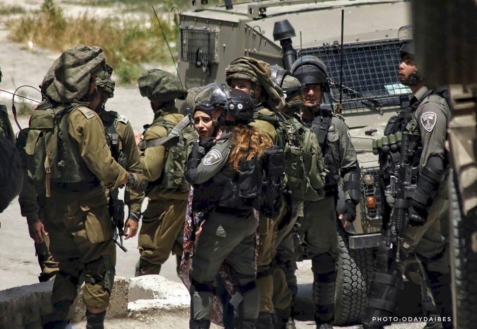 مواجهات مستمرة  في "يعبد".. ثلاث إصابات واعتقال 16 مواطناً