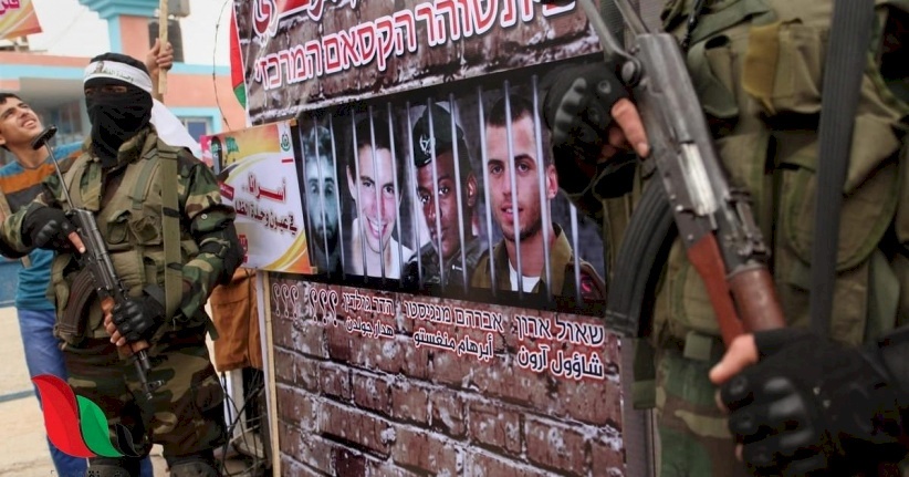 خبير عسكري : غانتس يتحضر لإنجاز صفقة التبادل مع حماس