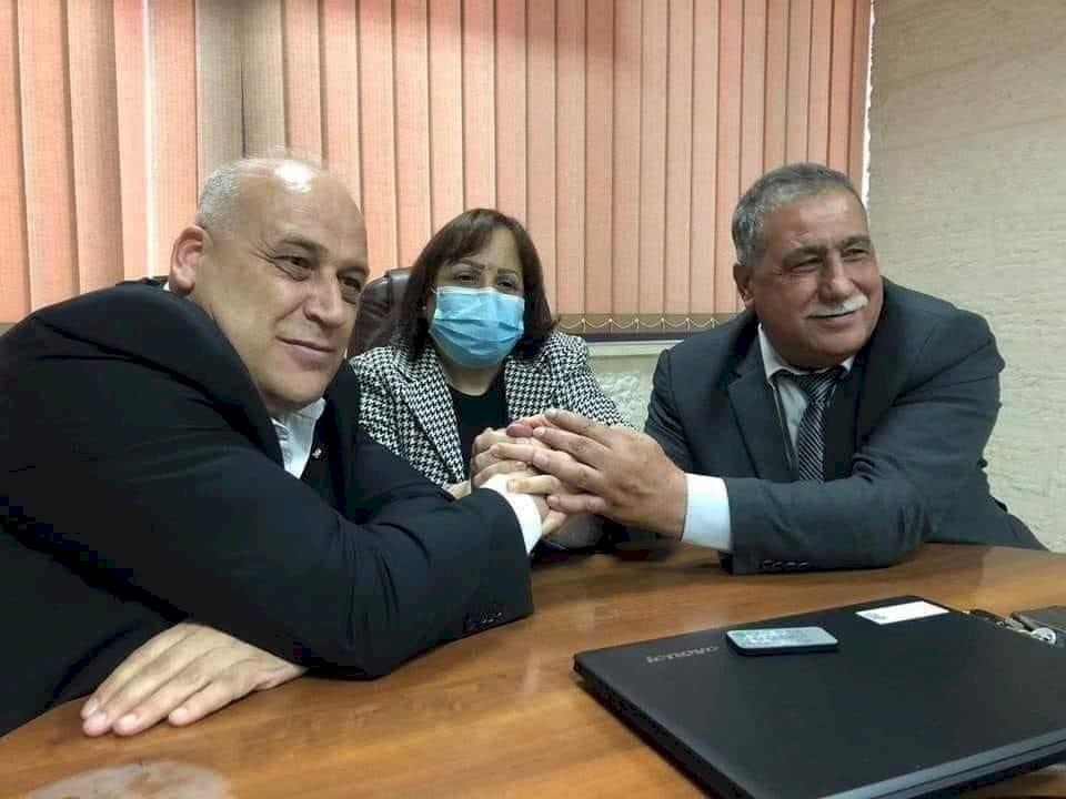 إنهاء الخلاف بين الأطباء ووزير العمل