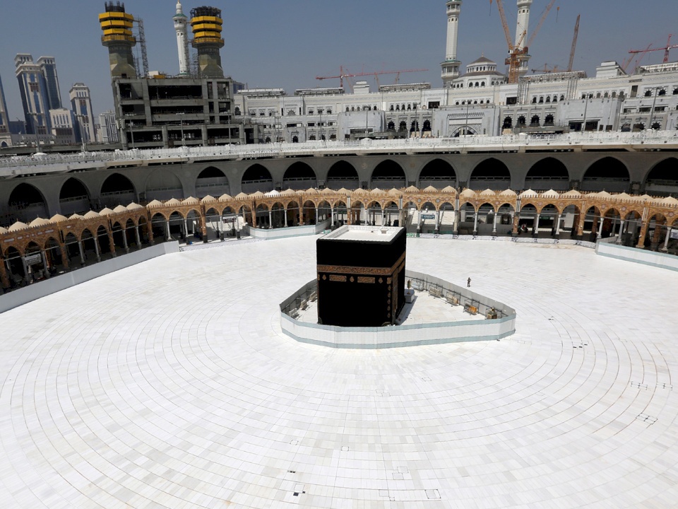 السعودية: صلاة عيد الفطر في الحرمين دون مصلين 