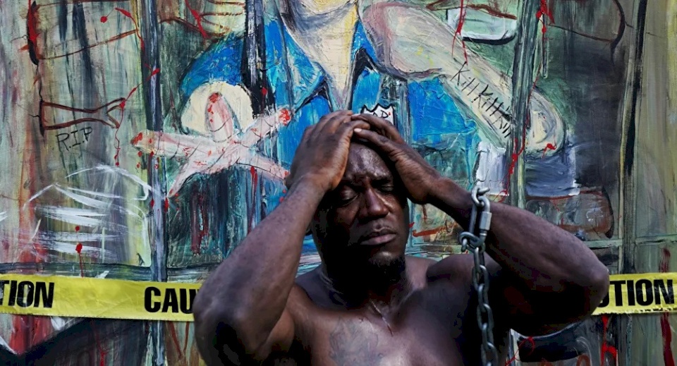 فلسطينية تخلّد الشرارة التي أشعلت النار في أمريكا