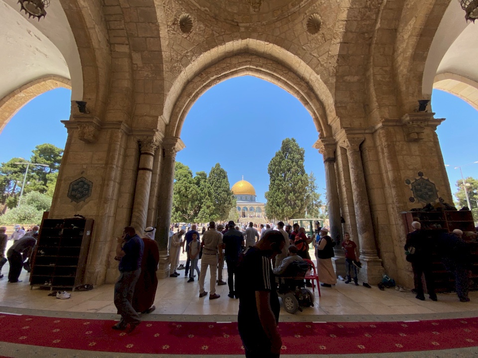 الأقصى يفتح أبوابه لصلاة الجمعة للمرة الأولى منذ 70 يوماً