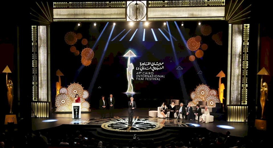"فضيحة مهرجان القاهرة" السينمائي تتصدر "تويتر"