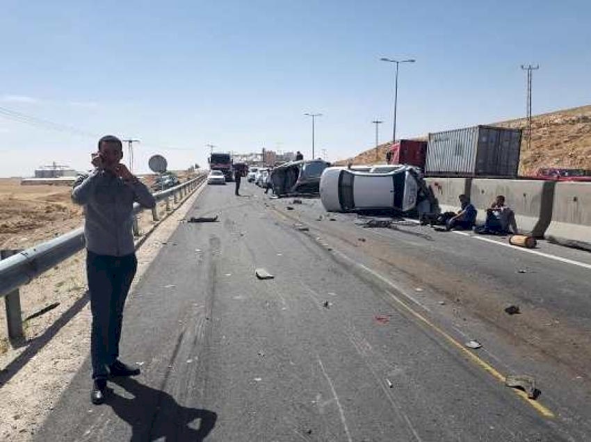 الأردن: وفاة 4 أشخاص وإصابة 20 أخرين في حادث سير مروع