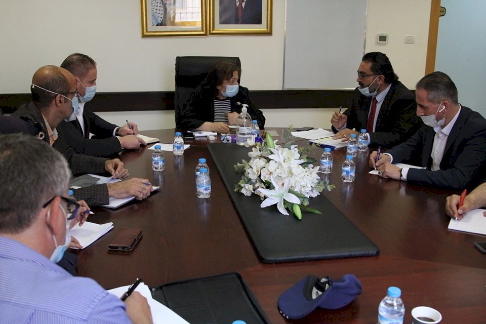 وزيرة الصحة تصدر سلسلة قرارات بعد الإعلان عن دخول فلسطين بموجة ثانية من جائحة كورونا