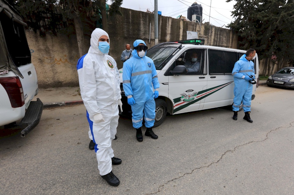 بالفيديو: محافظة الخليل تبحث عن أرض لدفن موتى كورونا!