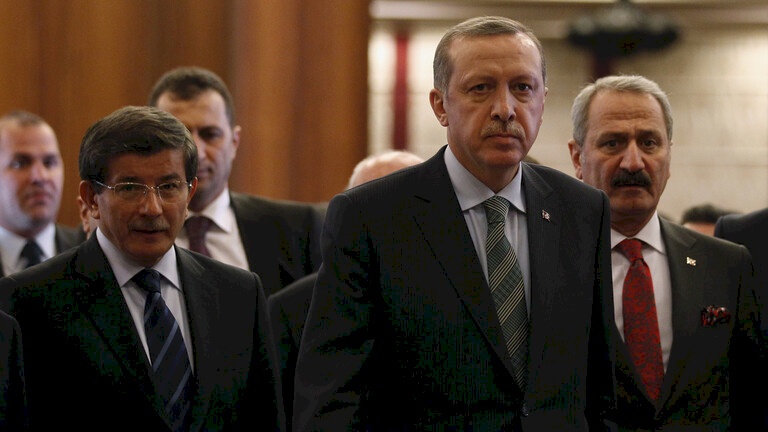 أحمد داود أوغلو يكشف أسباب القطيعة مع أردوغان