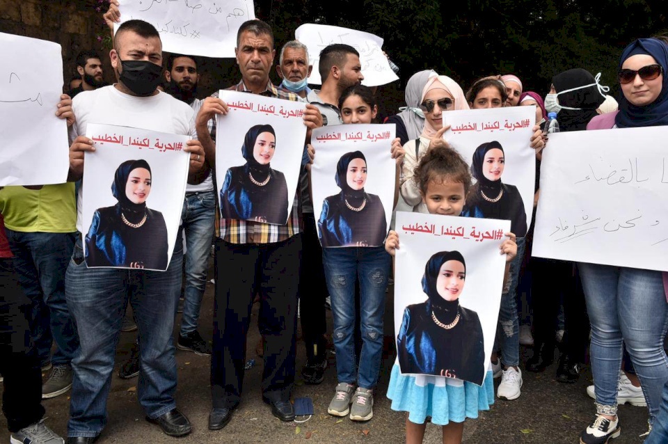 النيابة اللبنانية تتهم ناشطة بـ"التعامل مع اسرائيل"