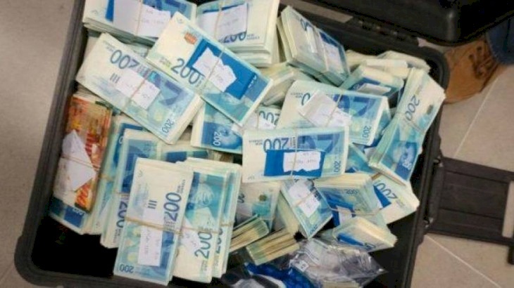 الشرطة تكشف ملابسات سرقة نصف مليون شيكل بطولكرم