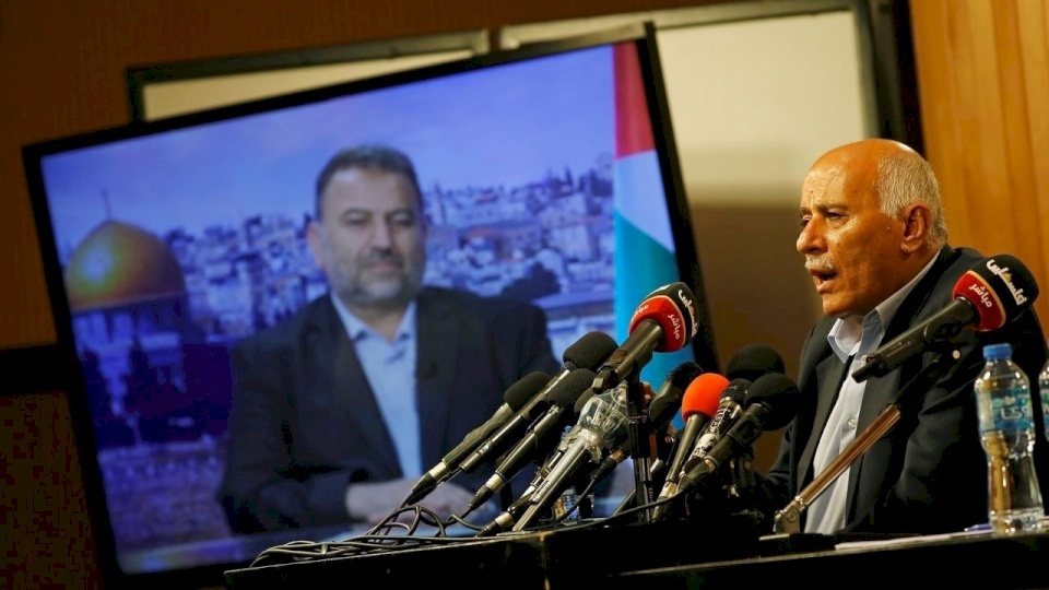 "اسرائيل": لقاء فتح وحماس يمهد لتنفيذ عمليات مسلّحة بالضفة