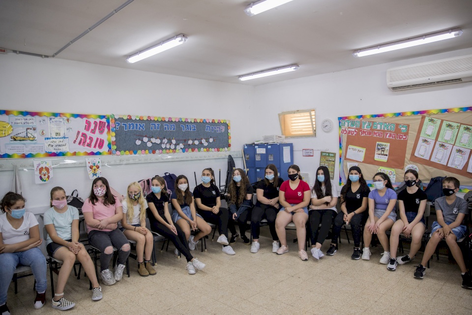 إسرائيل: إغلاق المخيمات الصيفية وتقديرات بتأجيل المدارس