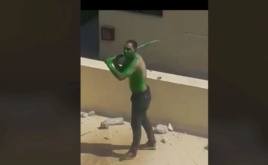 فيديو| مصر.. ماذا فعل الرجل الأخضر قبل مقتله في مدينة الإنتاج الإعلامي؟