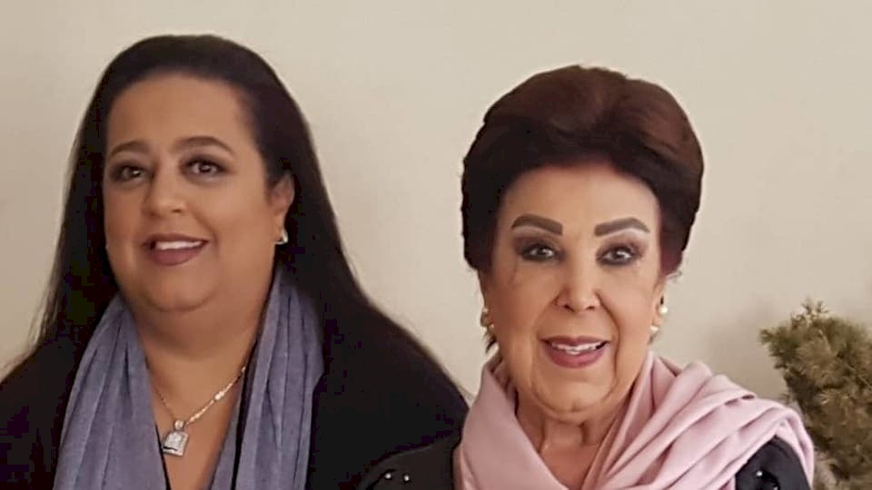 ليس بعزاء زوج صفاء أبو السعود.. ابنة رجاء الجداوي تكشف كواليس إصابة والدتها بـ(كورونا)