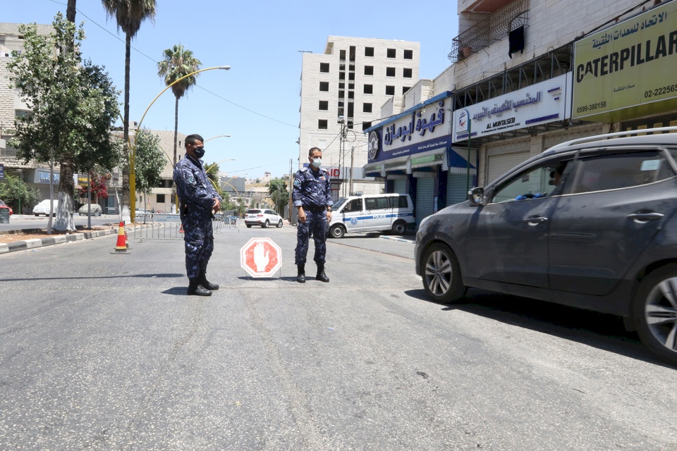 الإغلاق الشامل يدخل حيز التنفيذ في الضفة الغربية